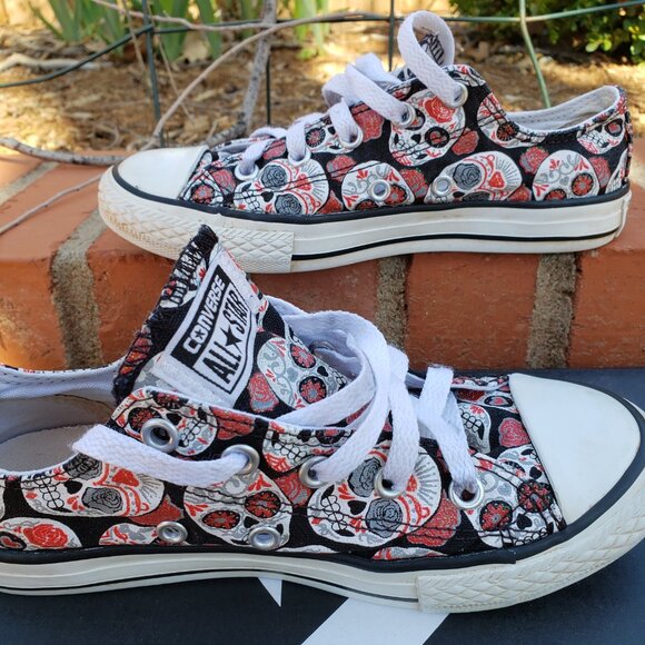 EUC CTAS Converse Sugar Skull Dia de los Muertos (Jr. 1) KICKS - Picture 3 of 6